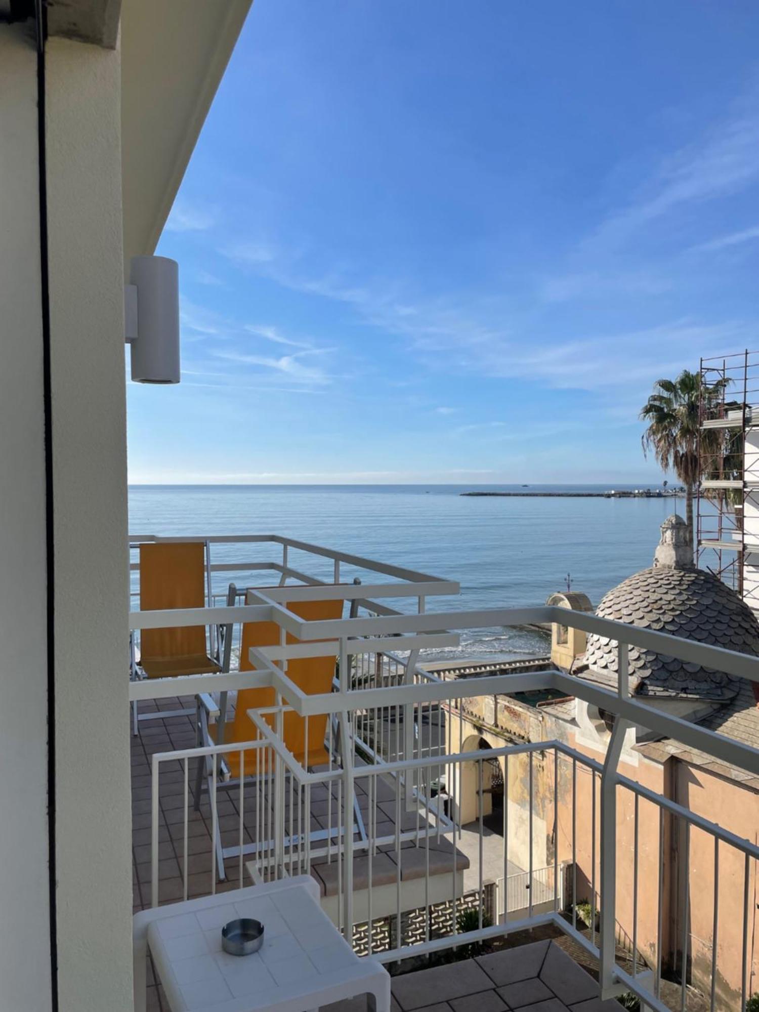 Hotel Miramare Diano Marina Exteriör bild