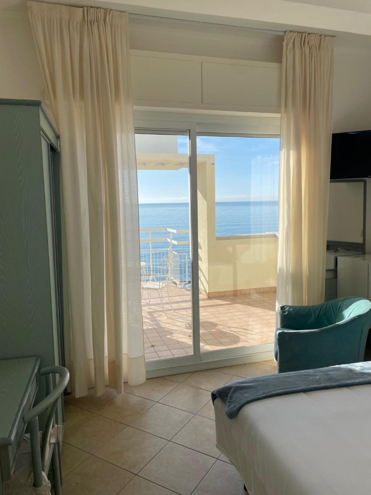 Hotel Miramare Diano Marina Exteriör bild