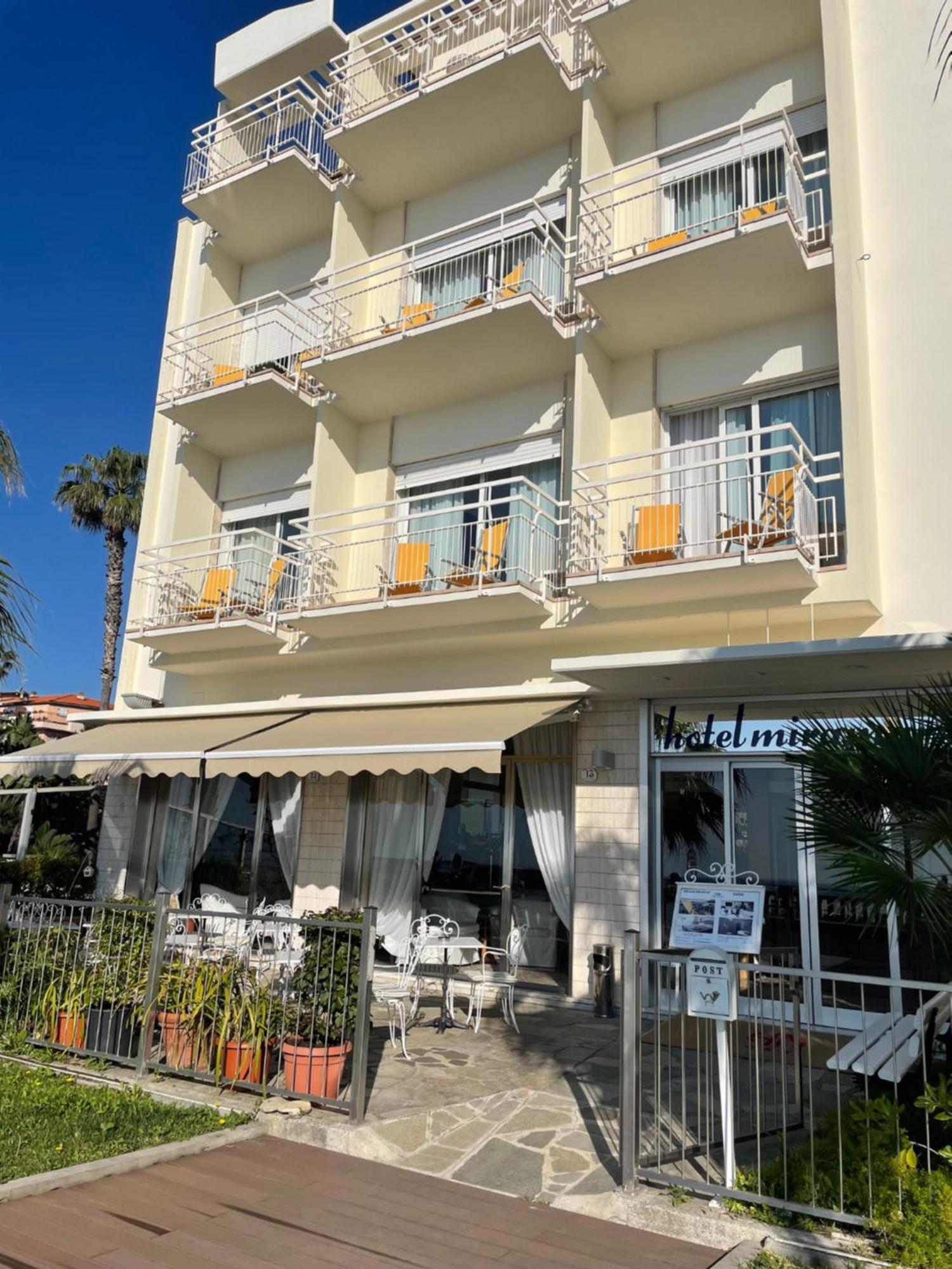 Hotel Miramare Diano Marina Exteriör bild