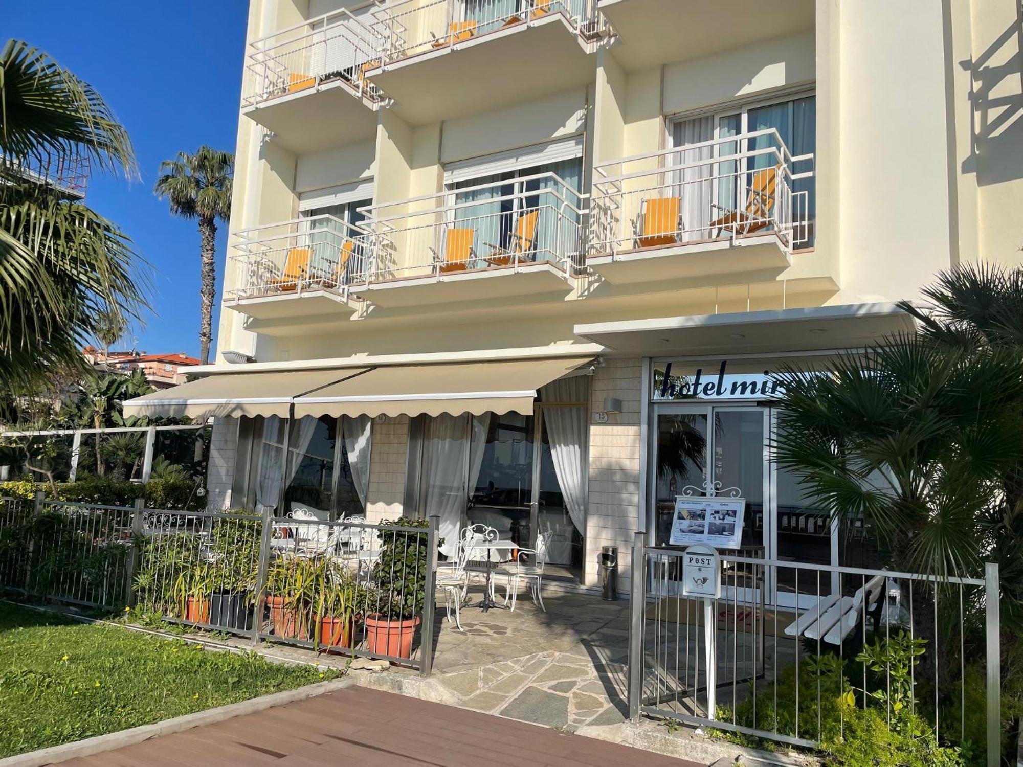 Hotel Miramare Diano Marina Exteriör bild