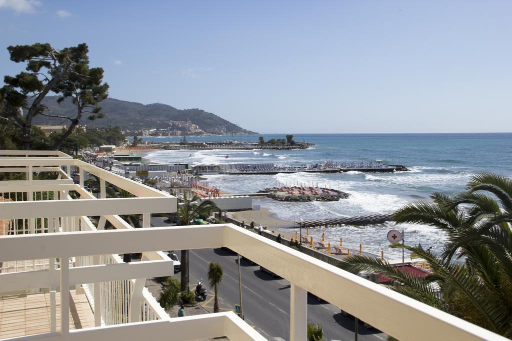 Hotel Miramare Diano Marina Exteriör bild